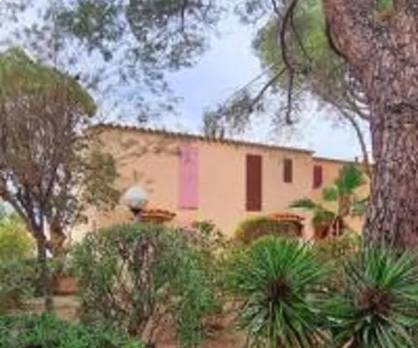 Maison Unique Au Bord De L'eau Sur L'ile De La Marina *