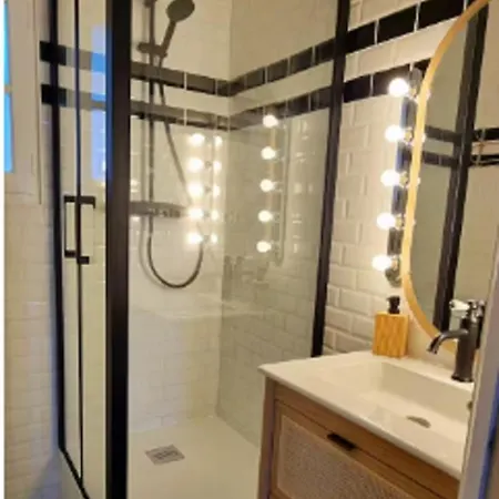 Maison Unique Au Bord De L'eau Sur L'ile De La Marina Saint-Cyprien (Pyrenees-Orientales)